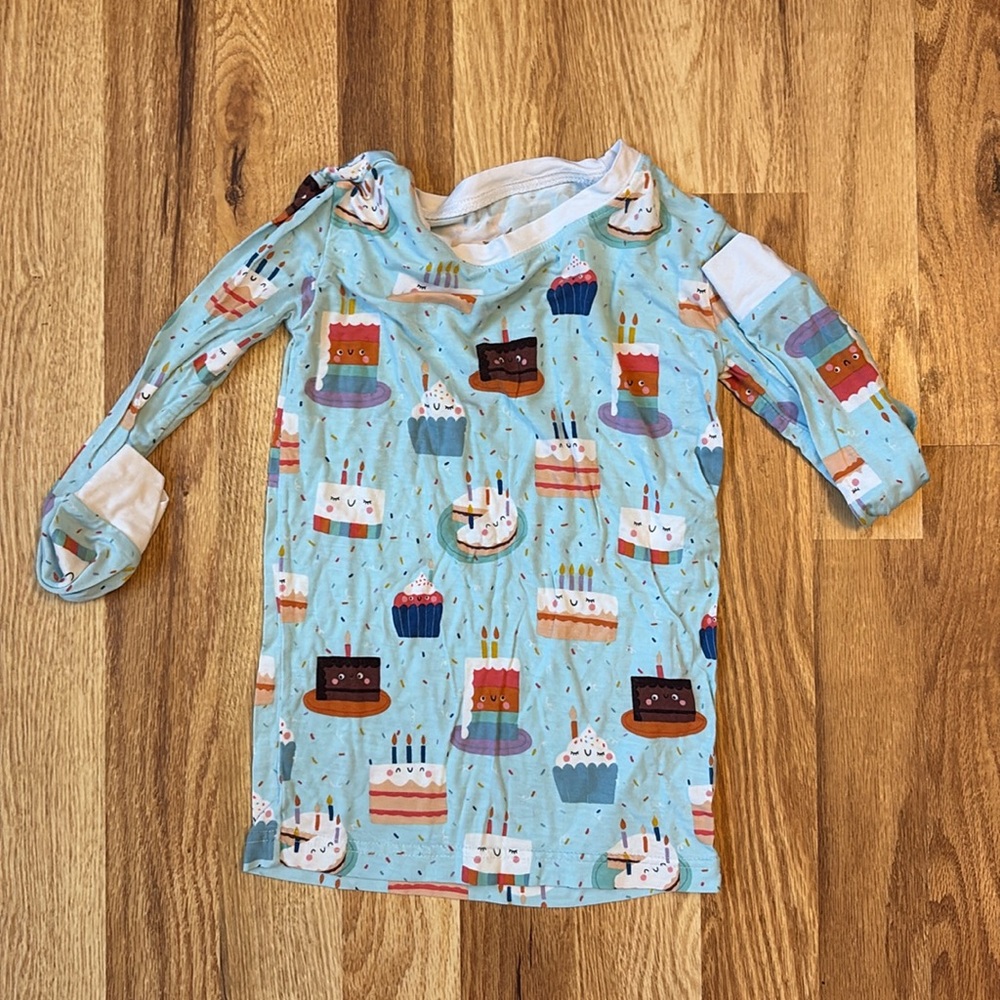 Little Sleepies | birthday cake | top only